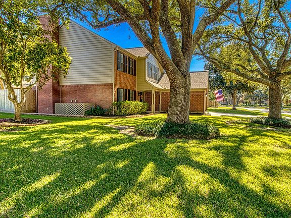 3rd image of 3434 Colonel Court Dr
