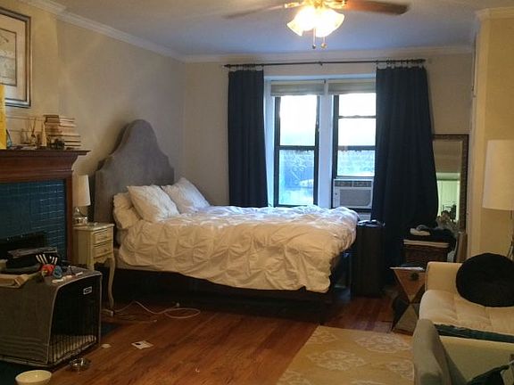 2nd image of 40 W 70th St APT 1A