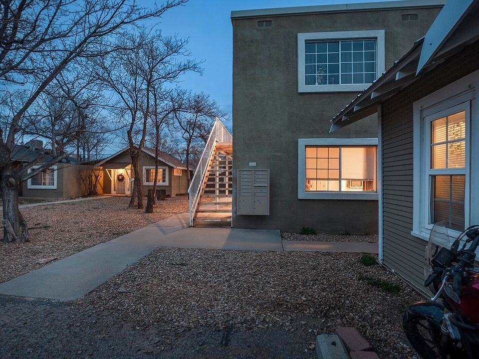 1st image of 306 Vassar Dr SE