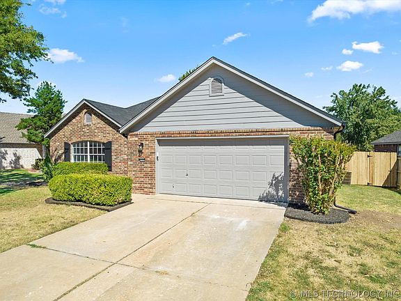 3rd image of 4709 S 195th East Ave