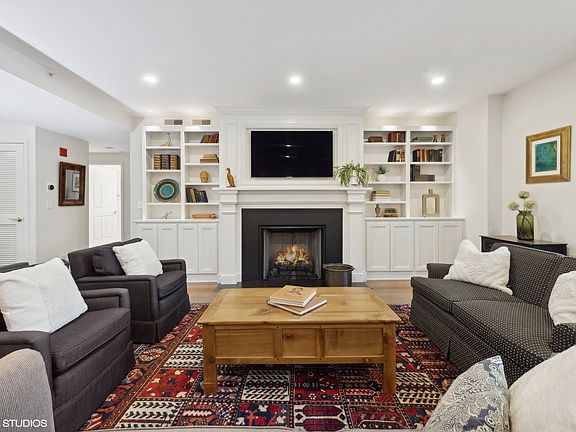 5th image of 410 W Burlington Ave Unit 203