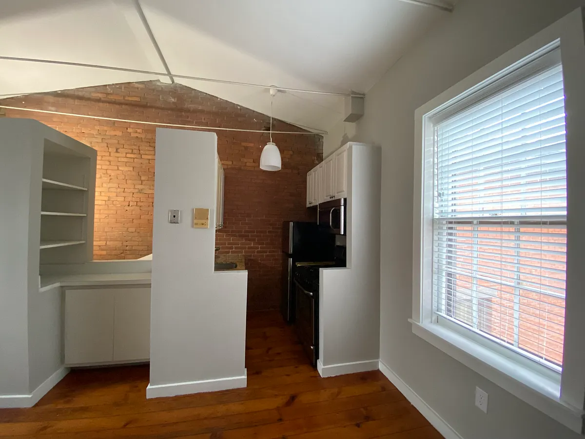 Building Photo - 604 Chapel St #CH-03
