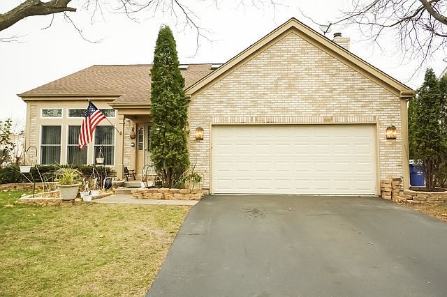1st image of 127 Tay River Dr