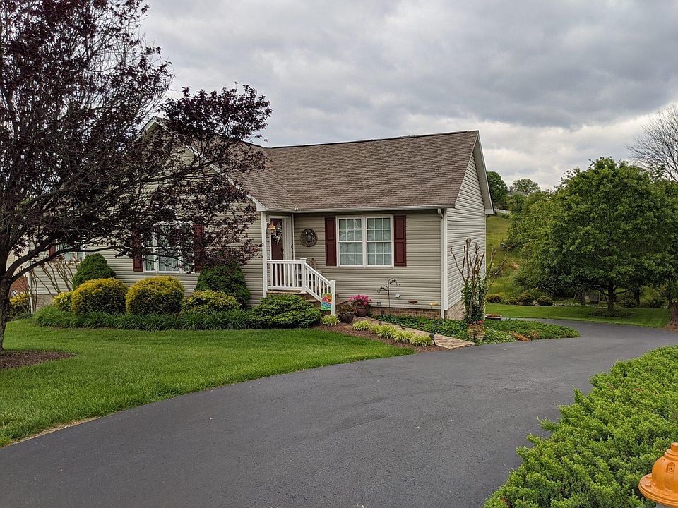 2nd image of 398 Sunflower Dr