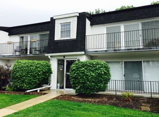 1125 Royal Street George Dr #102, Naperville, IL 60563