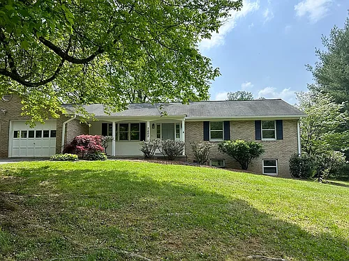 2802 Thurston Rd Photo 1