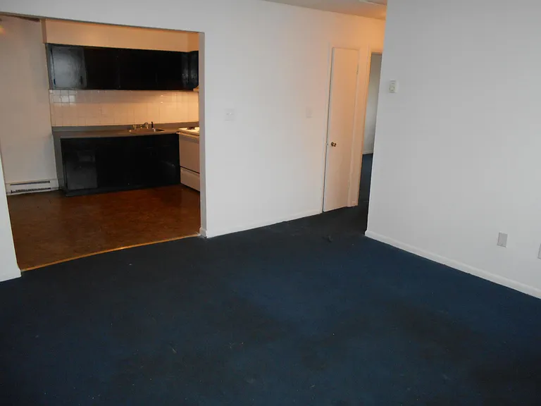 LR/Kitchen
