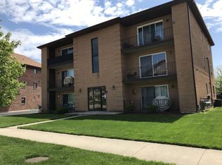 16725 Paxton Ave APT 1S, Tinley Park, IL 60477