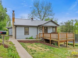 82 Lincoln Park Rd, Burnsville, NC 28714