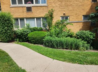 2022 W 111th St APT 1S, Chicago, IL 60643