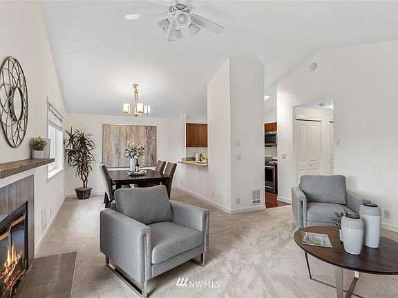 5th image of 3018 128th Ave SE APT 15