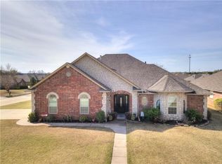 2521 Sutton Ct, Shawnee, OK 74804