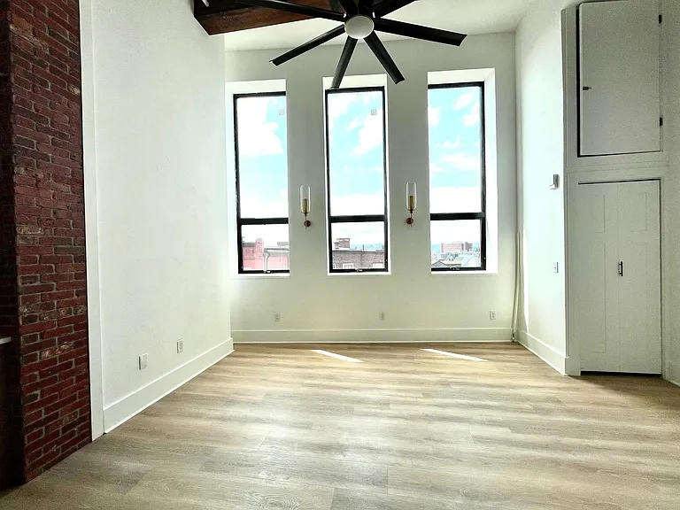 251 Pearl St #307 — Photo 18