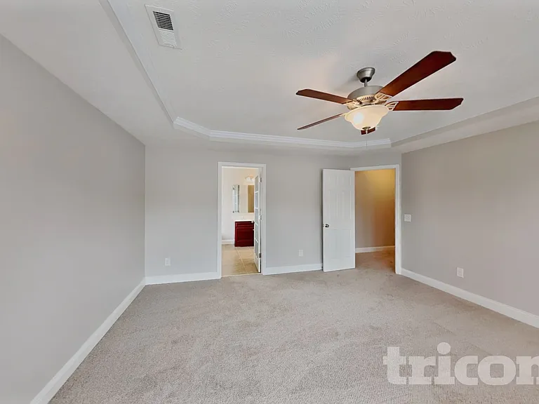 15 Summerseat Way — Photo 7
