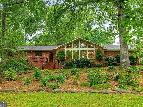 4536 Holiday Heights Dr, Oakwood, GA 30566