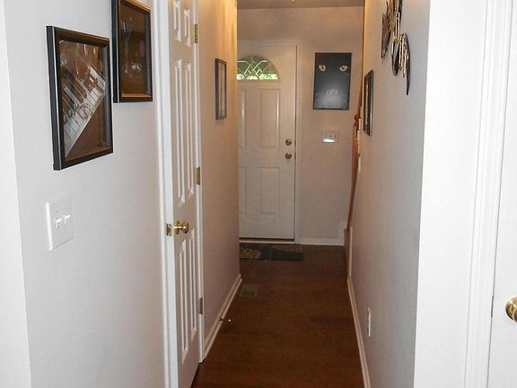3rd image of 95 Gainsway Ct