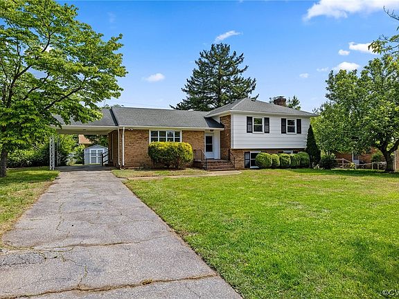 3rd image of 7418 Park Dr