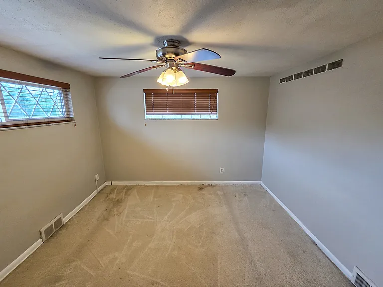 151 Mahoning Dr — Photo 22