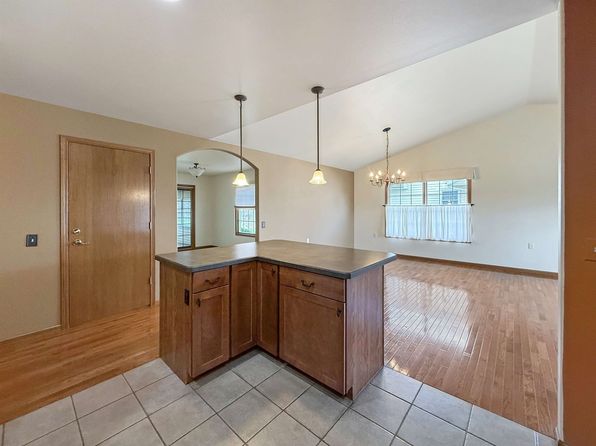 720 S Parkcrest Dr