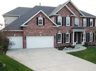 1680 Brookview Ct, Aurora, IL 60502