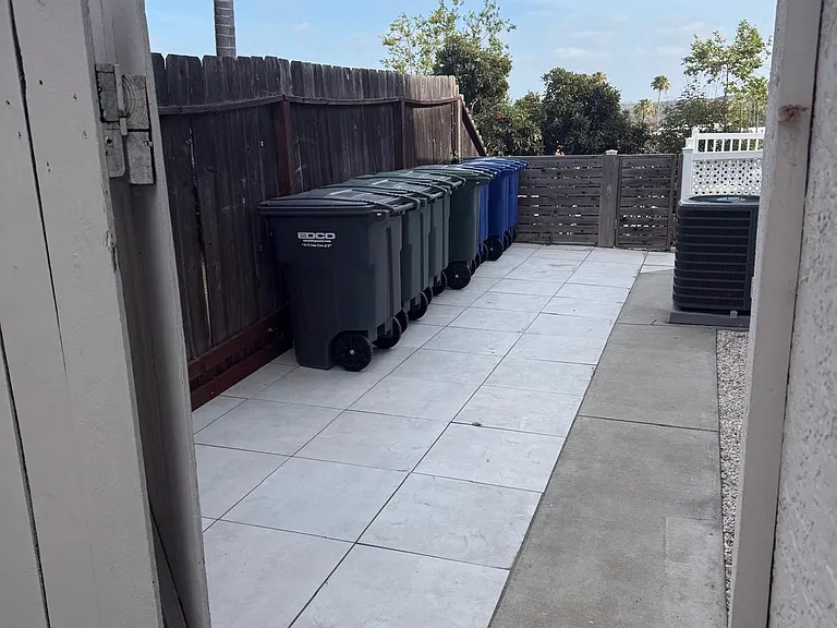 1641 Wesley Way — Photo 8