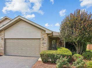 1464 Baileys Crossing Dr, Lemont, IL 60439