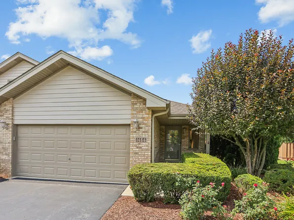 1464 Baileys Crossing Dr, Lemont, IL 60439