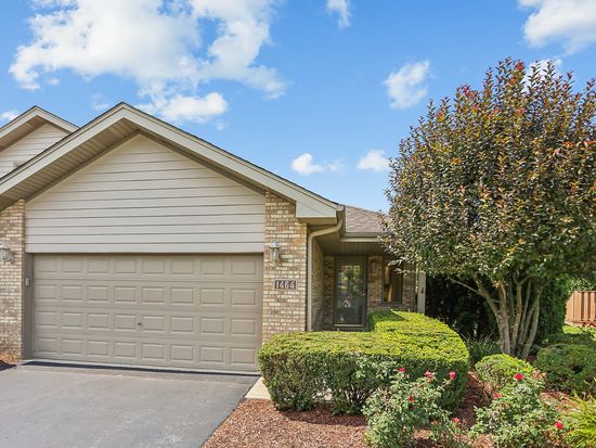 1464 Baileys Crossing Dr, Lemont, IL 60439