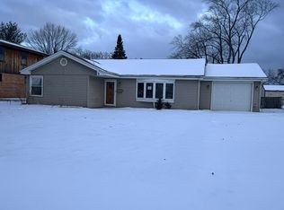 6837 W 113th St, Worth, IL 60482