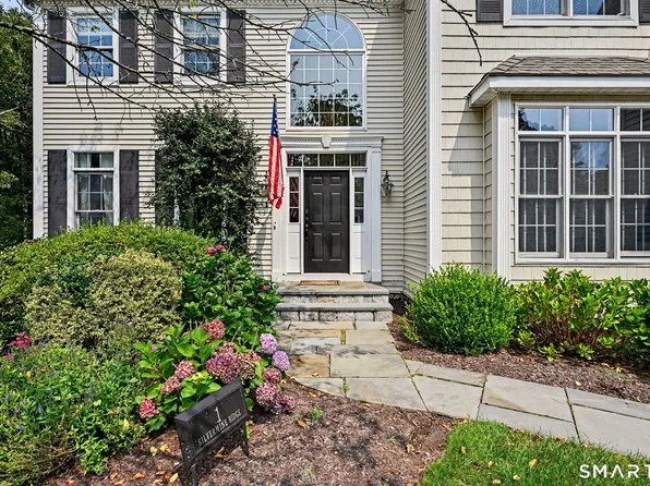 1 Silvermine Trail, Norwalk, CT 06850
