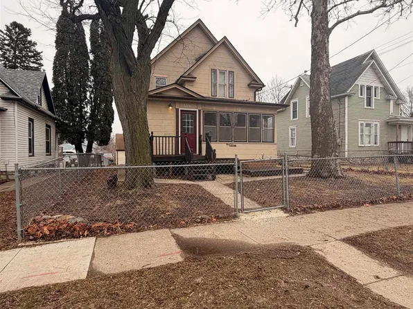 117 S Monroe Ave, Mason City, IA 50401