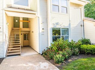 305 Sunshine Cir, Englishtown, NJ 07726