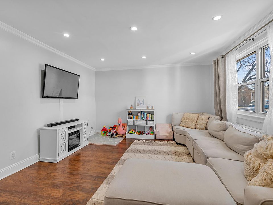 1st image of 81-51 268th St #289A