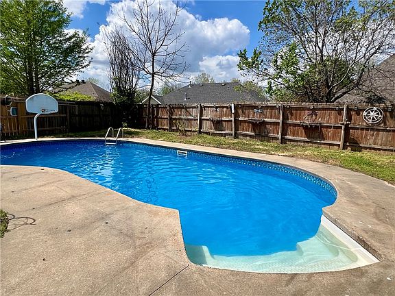 4th image of 3381 Eaglecrest Cir