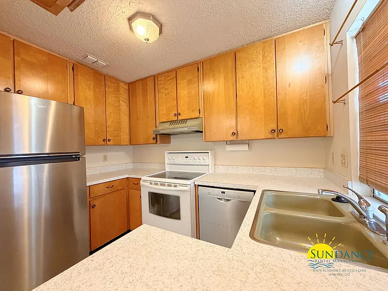 11 Oak Ln — Photo 8