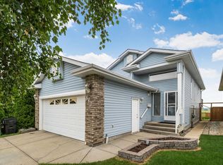 867 Blacklock Way SW, Edmonton, AB T6W 1C4