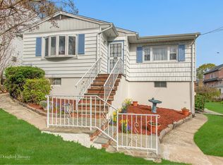 21 Beattie Ln, New Rochelle, NY 10805