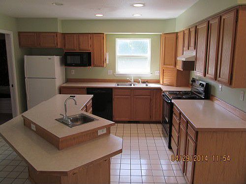 5th image of 1062 Edgewater Ln