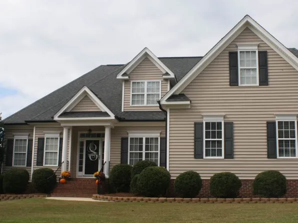 77 Solomon Cir, Four Oaks, NC 27524
