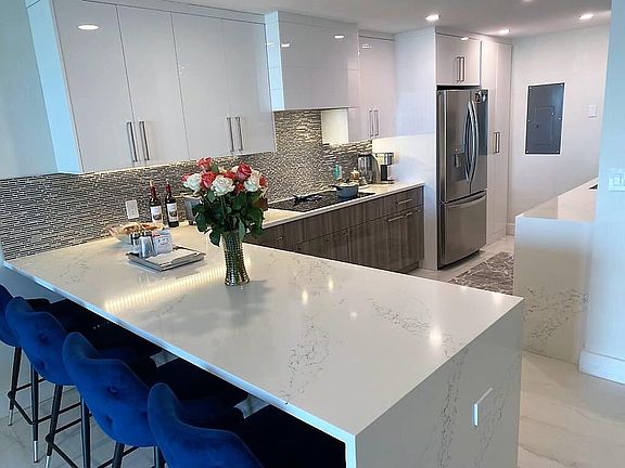 5th image of 1208 Marine Way #507