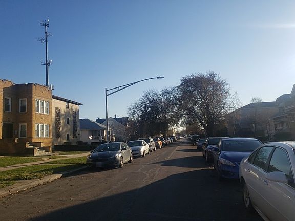 5th image of 2552 N 72nd Ct