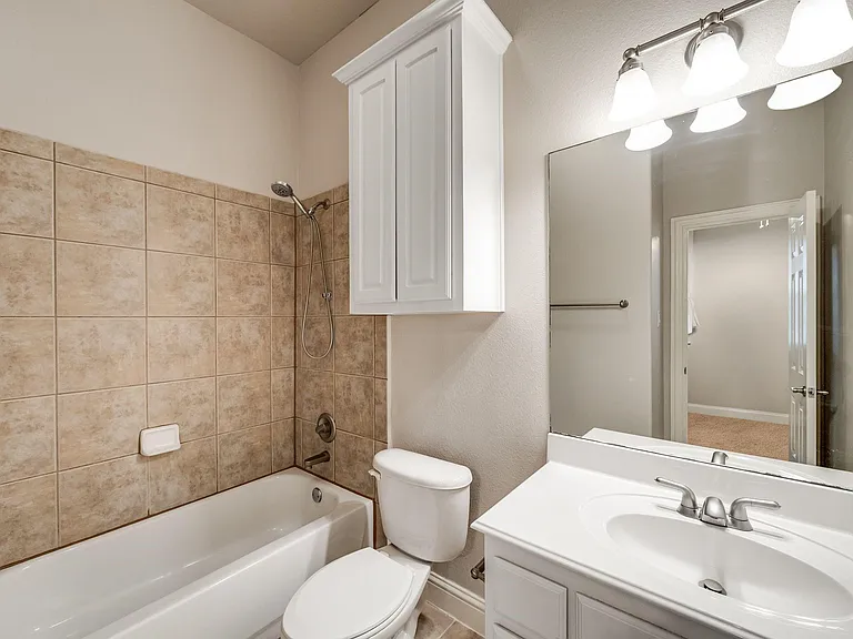 5836 La Vista Dr — Photo 8
