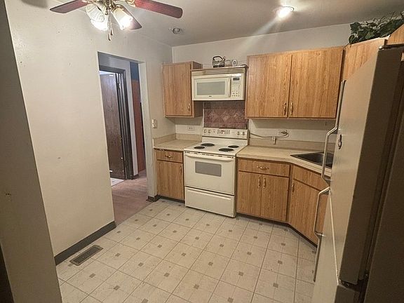 2nd image of 1050 Holbrook Rd #1H