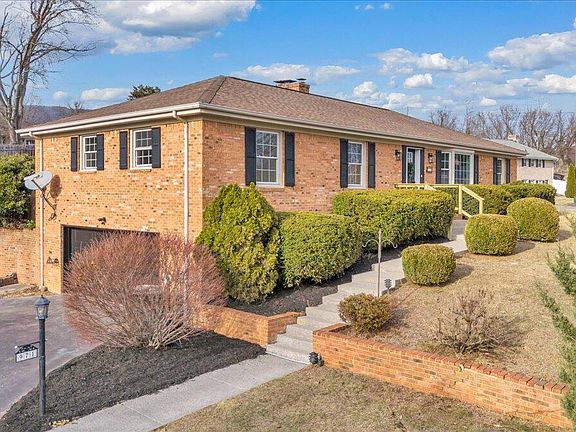 3rd image of 971 Stonegate Dr