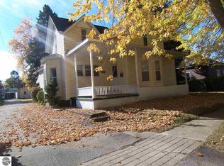 207 W Orchard Ave, Shepherd, MI 48883