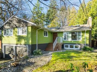 13671 16th Ave, Surrey, BC V4A 1M7