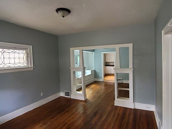 2nd image of 3034 E 130th St