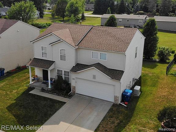 3rd image of 3151 Pine Run Dr