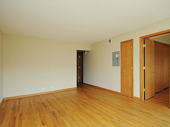 3rd image of 4919 N Harlem Ave #1