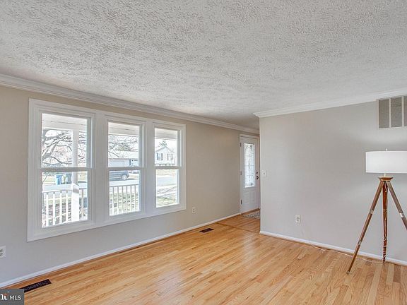 4th image of 13005 New Parkland Dr